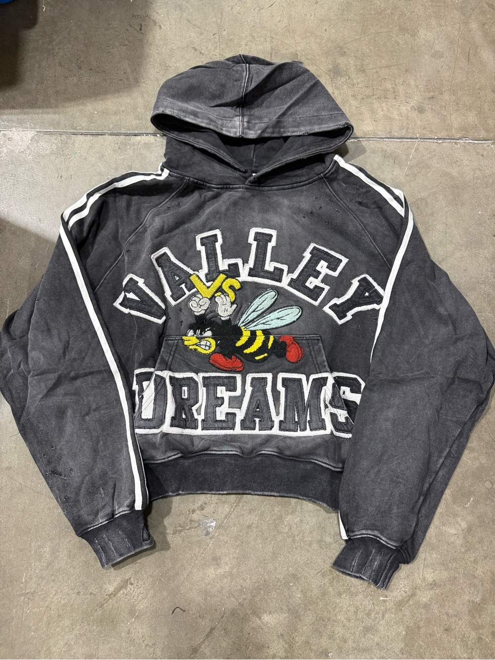Valley Dreams Men's Black Graphic Hoodie